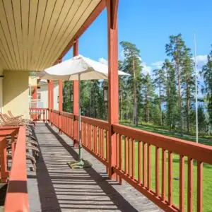 Kruunupuisto balcony view