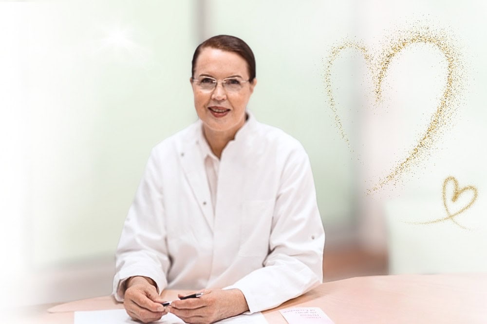 Helena Puonti toivottaa asiakkailleen hyvää joulua.